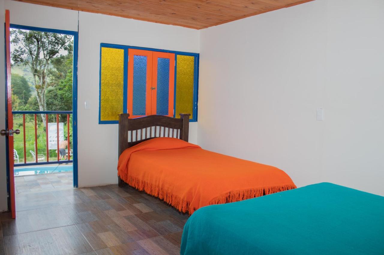 Brisas Del Rio *